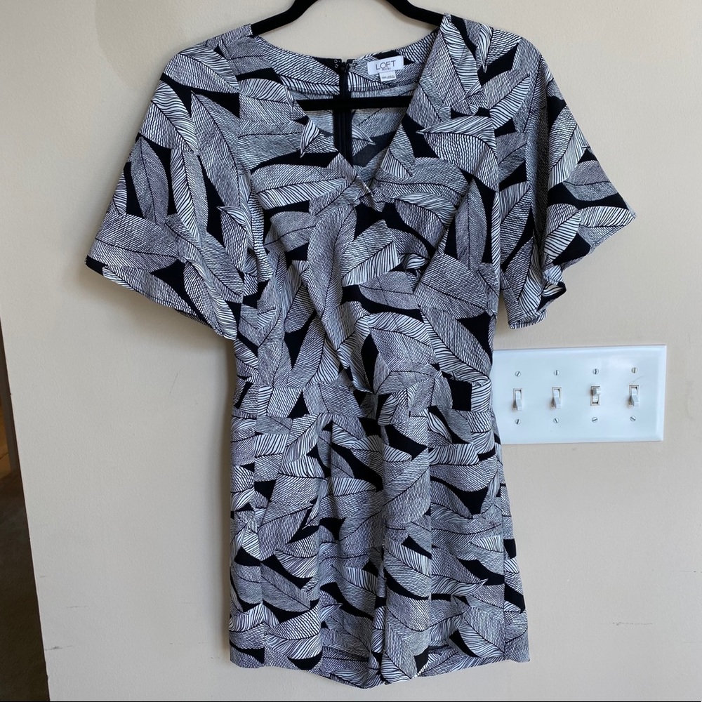 LOFT black and white pattern romper (00P)